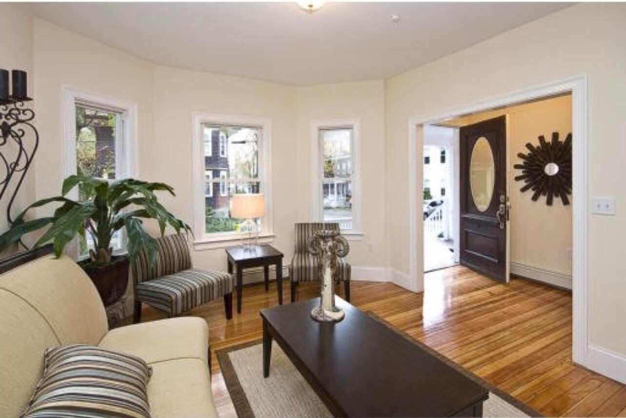 Building Photo - 21 Marion Rd