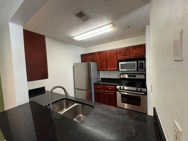 Building Photo - 2031 Dixie Belle Dr