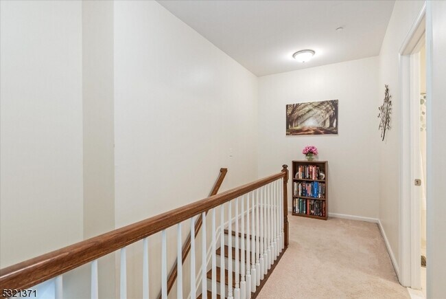 Building Photo - 209 Birch Ct