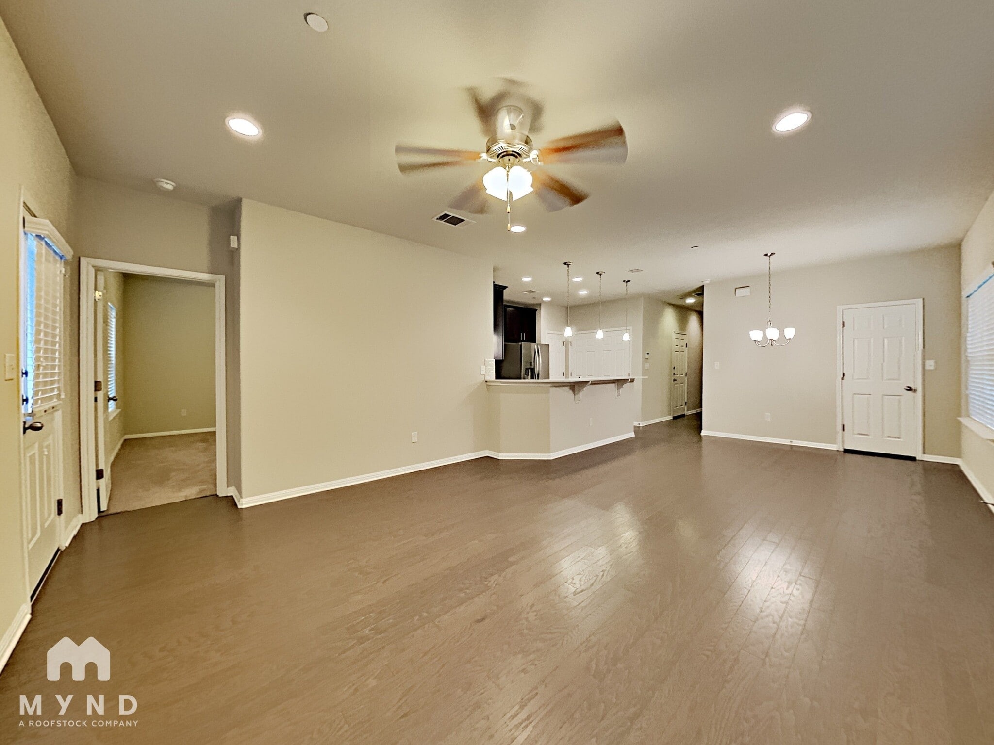 Building Photo - 2304 S Lakeline Blvd