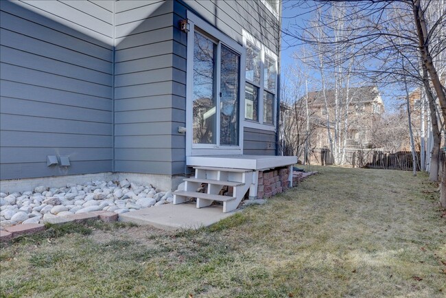 Building Photo - Stunning 5-Bedroom Home in Desirable McKay Landing – Available Now!