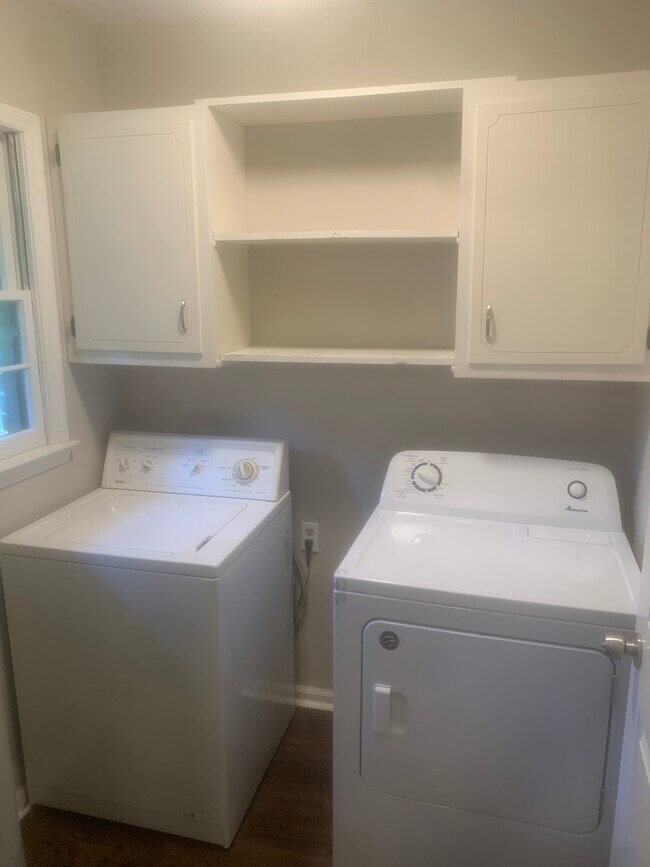 Building Photo - 5016 Merlin Dr