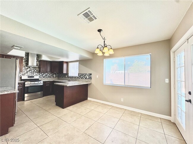 Building Photo - 5830 Deer Valley Dr