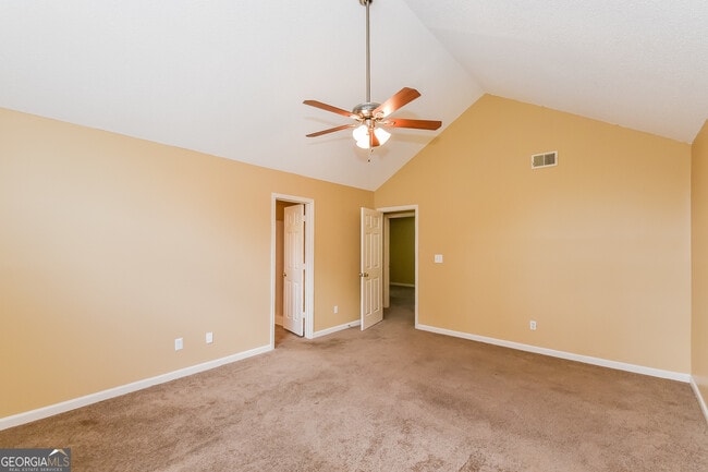 Building Photo - 388 Montgomery Pl