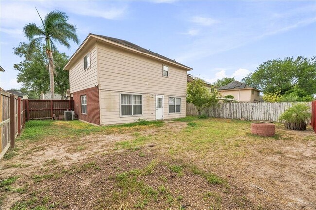 Building Photo - 37 San Esteban St