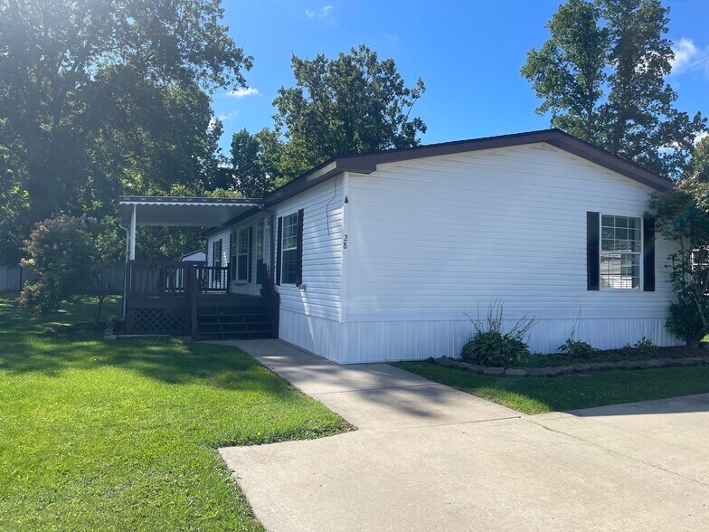 Building Photo - 28 Bellwood Dr