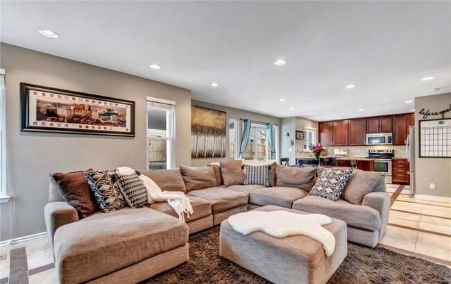 Building Photo - Gorgeous home in Littleton!