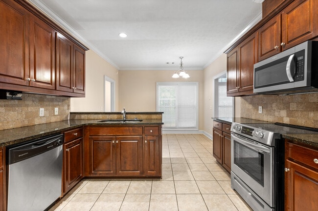 Building Photo - 148 Carriage House Ln
