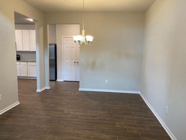 Building Photo - 3311 Owl Hollow Dr