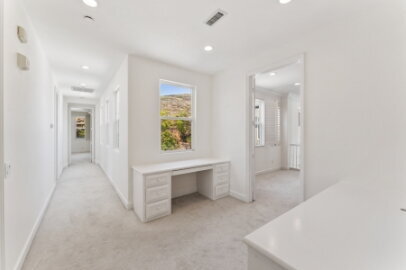Building Photo - Luxurious, 5450 SqFt,  5 Ensuite Bedrooms ...