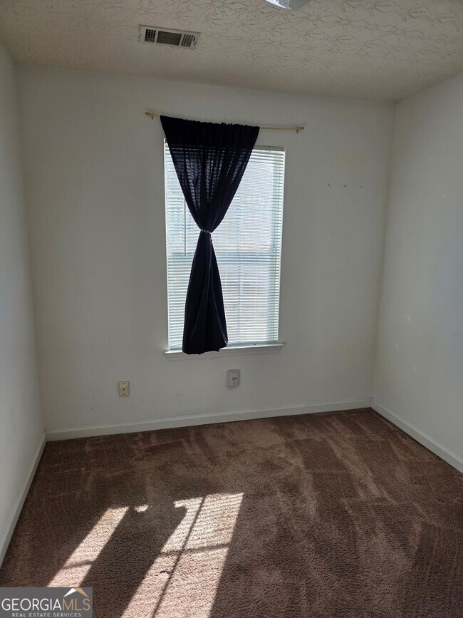 Building Photo - 387 Spring Walk Trce