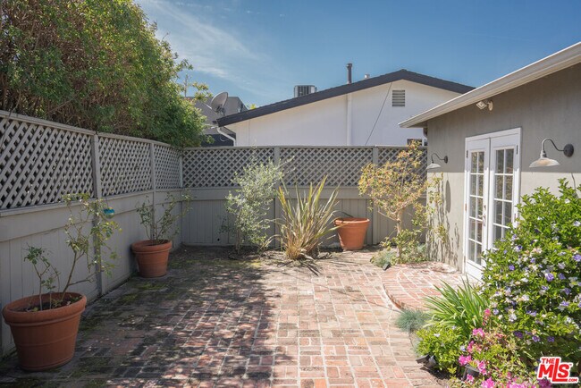 Building Photo - 3555 Wasatch Ave