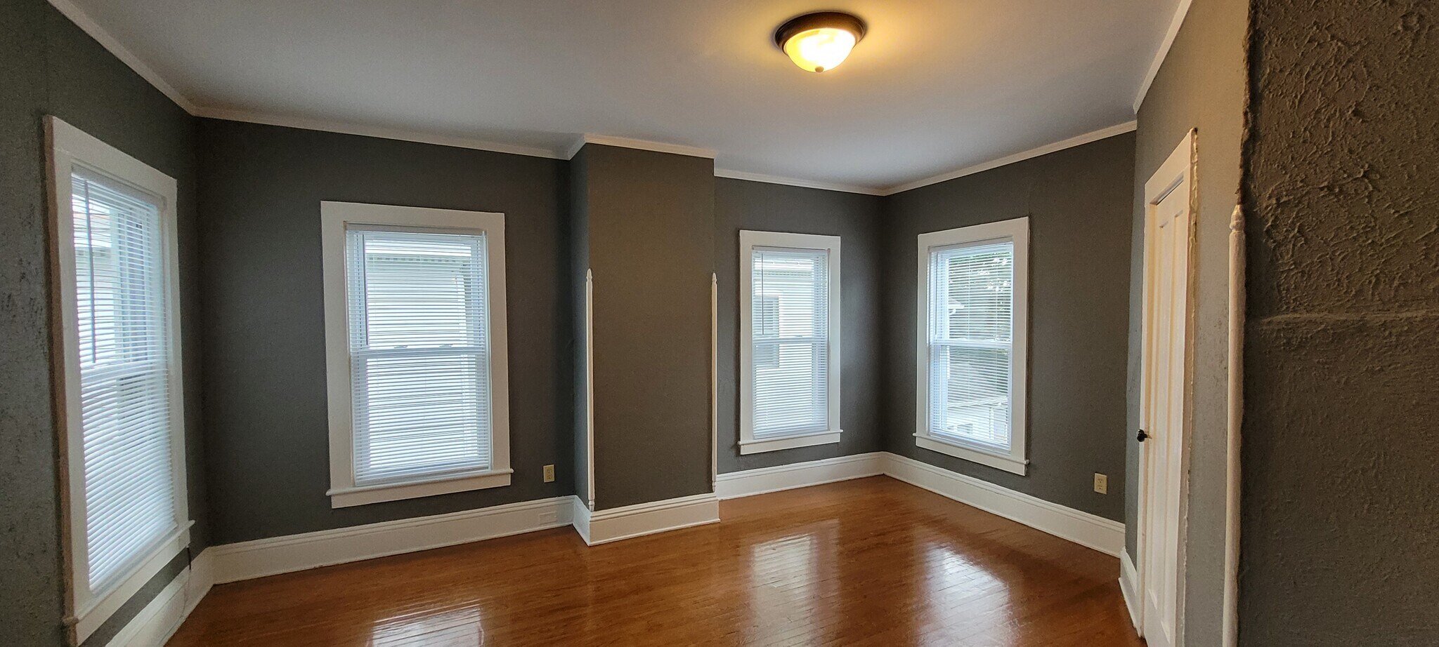 Primary Bedroom - 527 W Water St