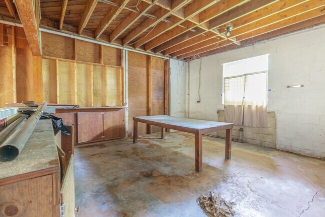 Building Photo - 505 N Market St