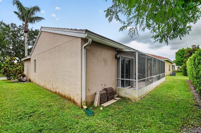 Building Photo - 208 Caribe Ct