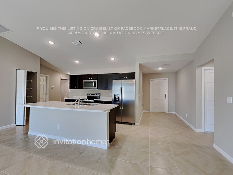 Building Photo - 4253 SW Whitebread Rd