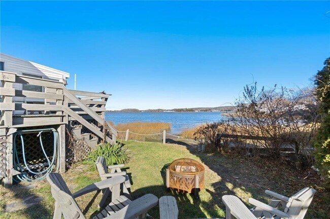 Building Photo - 15 Cedar Ave