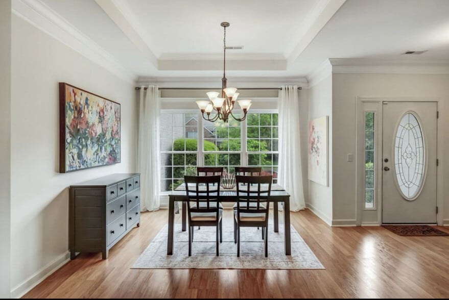 Building Photo - 6925 Sunnywood Dr