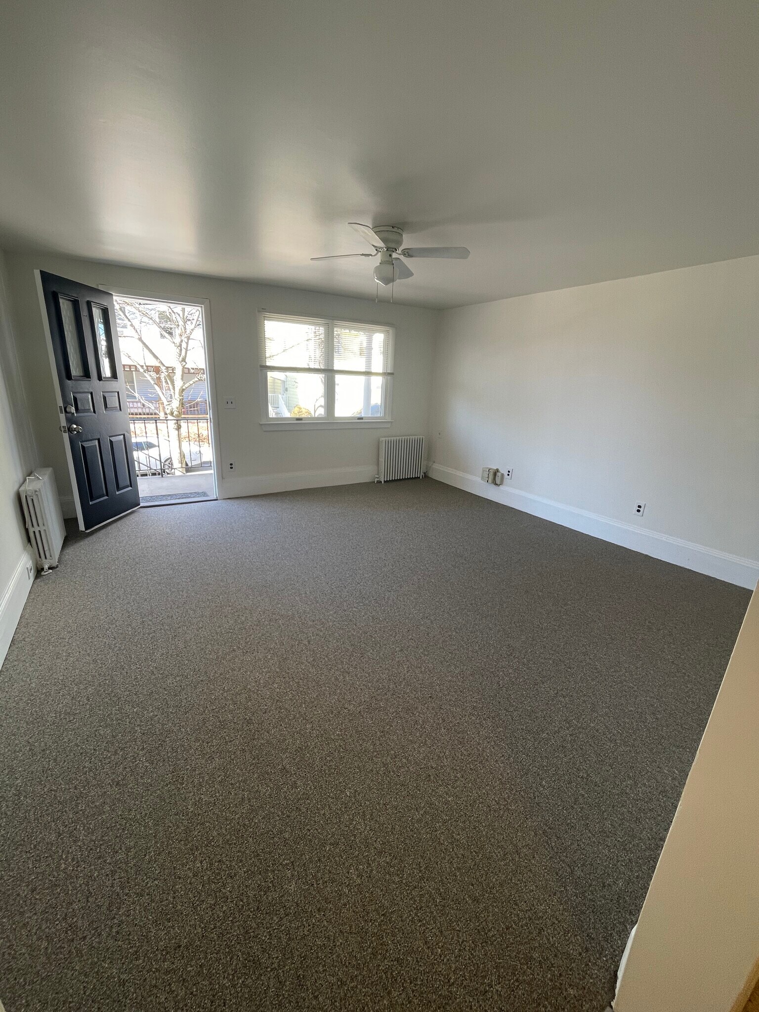 Building Photo - 62 John St