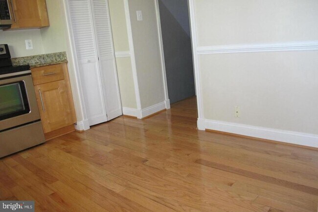 Building Photo - 17407 Gallagher Way