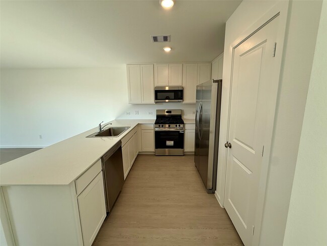 Building Photo - 3168 Sunset Glory Dr