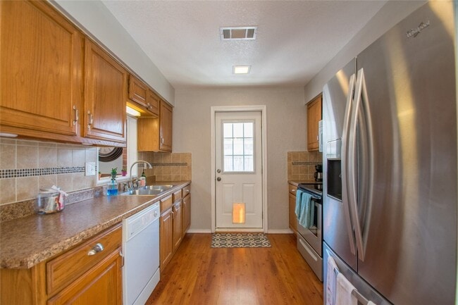 Building Photo - 2611 Brandywyne Dr