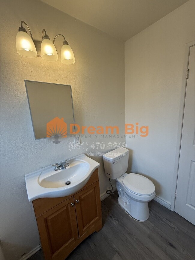 Building Photo - 245 Maryknoll Dr