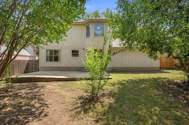 Building Photo - 1807 Lion-Heart Dr