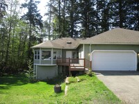 Building Photo - Charming Condo with Bonus Room in Horsesho...
