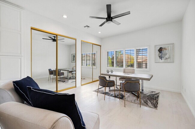 Building Photo - 47215 Heliotrope Dr
