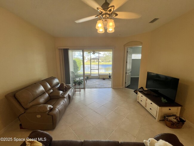 Building Photo - 3893 Carambola Cir