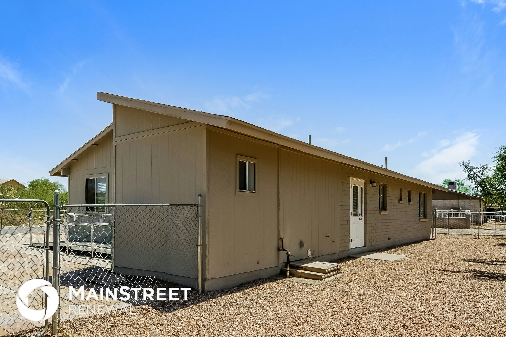 Building Photo - 7400 W Calle Medina