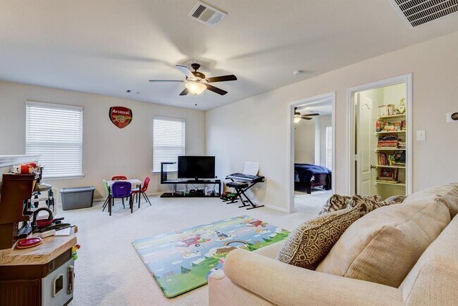Building Photo - 23707 Walnut Maze Ct