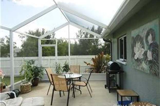 Building Photo - 2721 SW 12th Ave