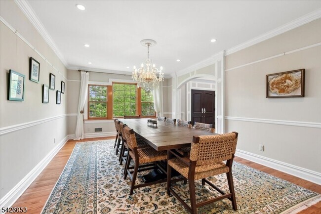 Building Photo - 236 Long Hill Dr