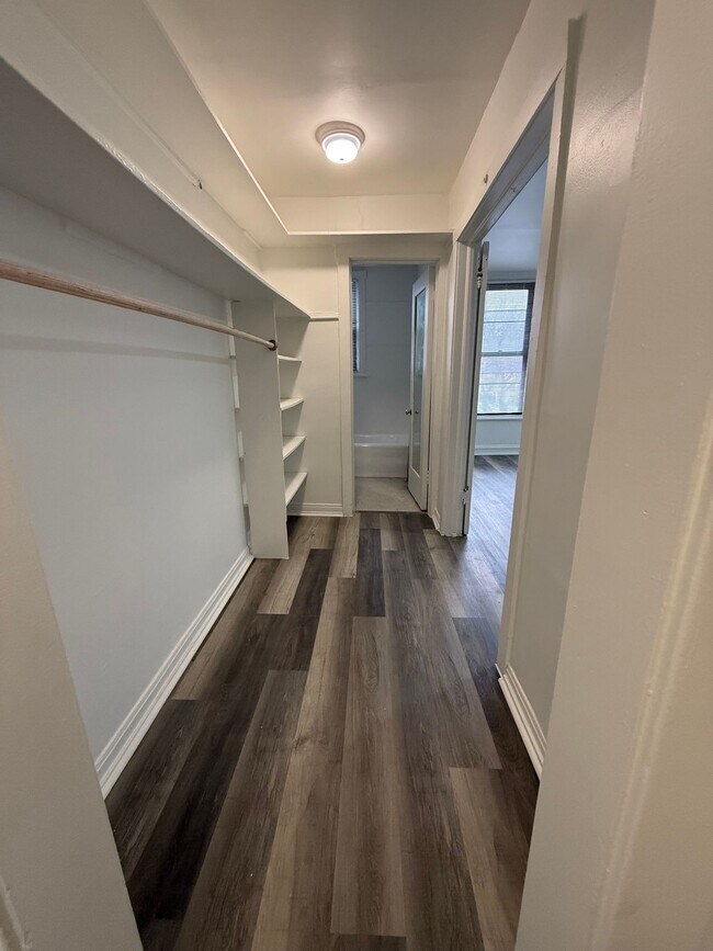 Building Photo - 158 N Central Ave