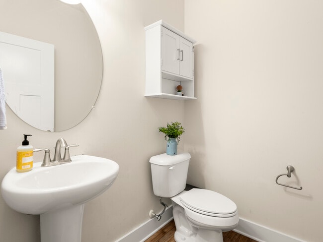 Building Photo - 84 Cardwell Ln