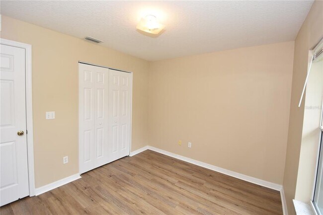 Building Photo - 32 Slumber Path