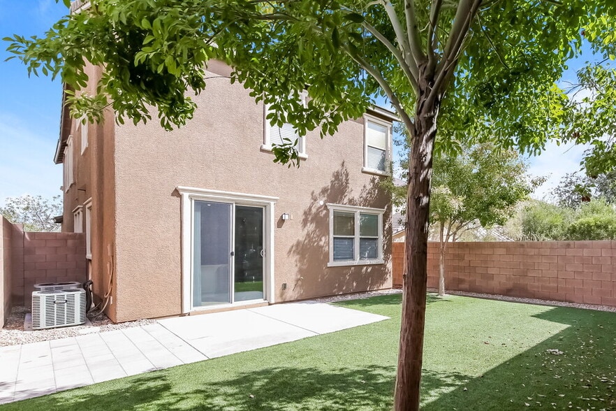 Building Photo - 10747 Iona Island Ave