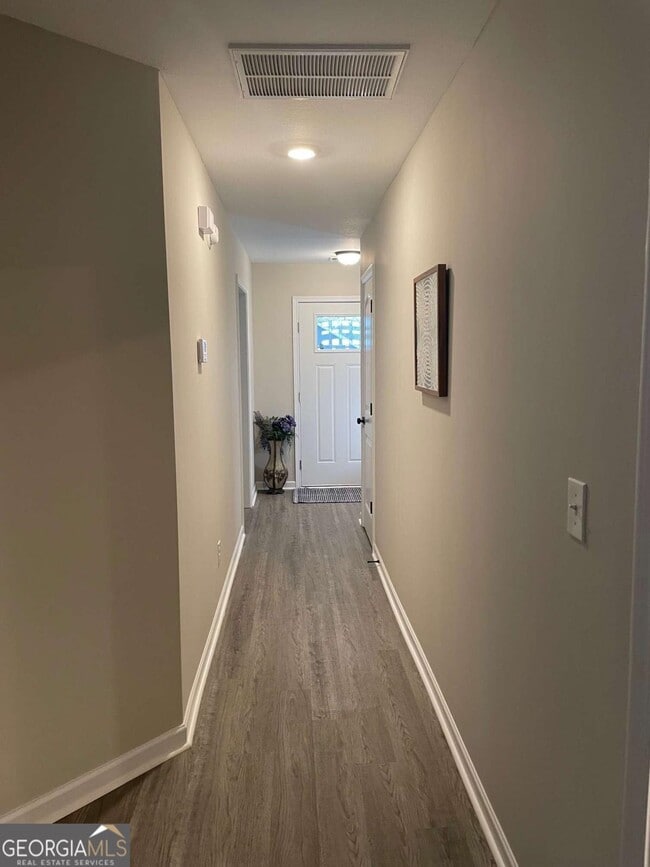 Building Photo - 114 Jaybee Dr