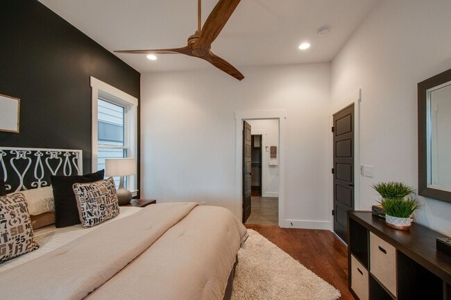 Building Photo - Amazing Location - 3 Bed, 2.5 Bath w/ Vaulted Ceilings and Covered Deck