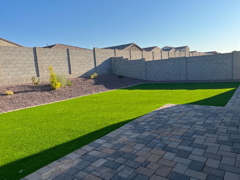 Building Photo - 12733 W Ocotillo Rd