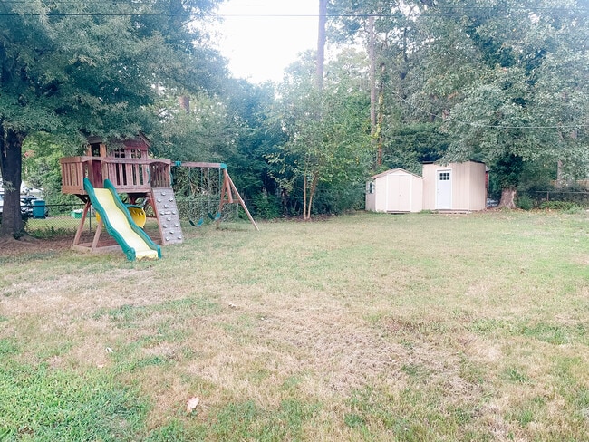 Building Photo - 7502 Westfield Rd