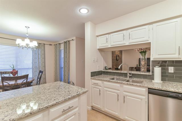 Building Photo - 1309 Memory Ln