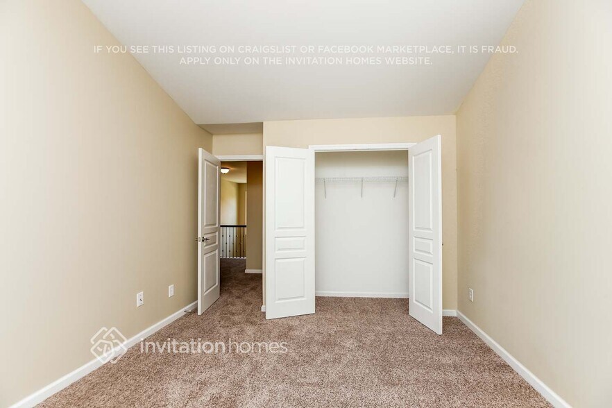 Building Photo - 505 Lakeside View