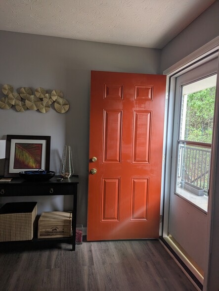 Building Photo - 715 Windchase Ln