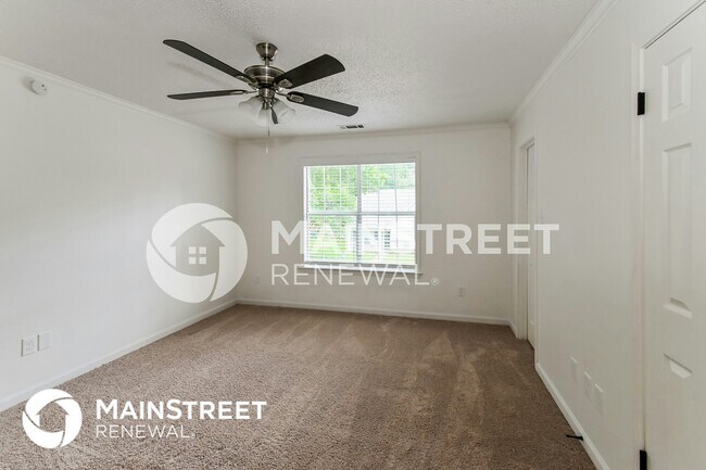 Building Photo - 9406 Slezenger Ln