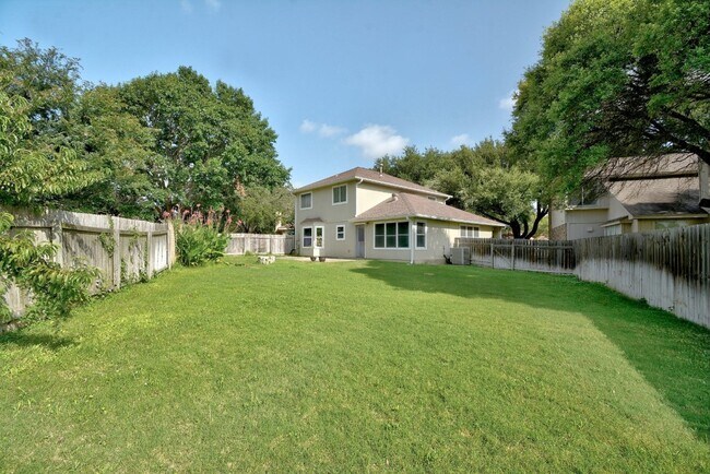Building Photo - 14311 Kincheloe St