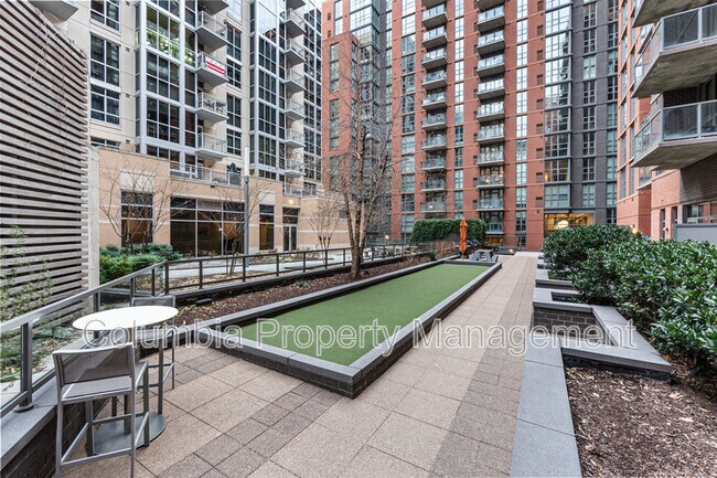 Building Photo - 1025 1st St SE