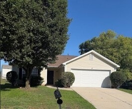 Building Photo - 3 BR/2BA | Newly Renovated Single Family Home | Fenced backyard| Community pool!